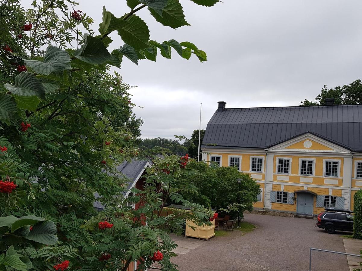 Hotel Piispan Majatalo, Pieni Erillistalo Porvoo Exterior foto